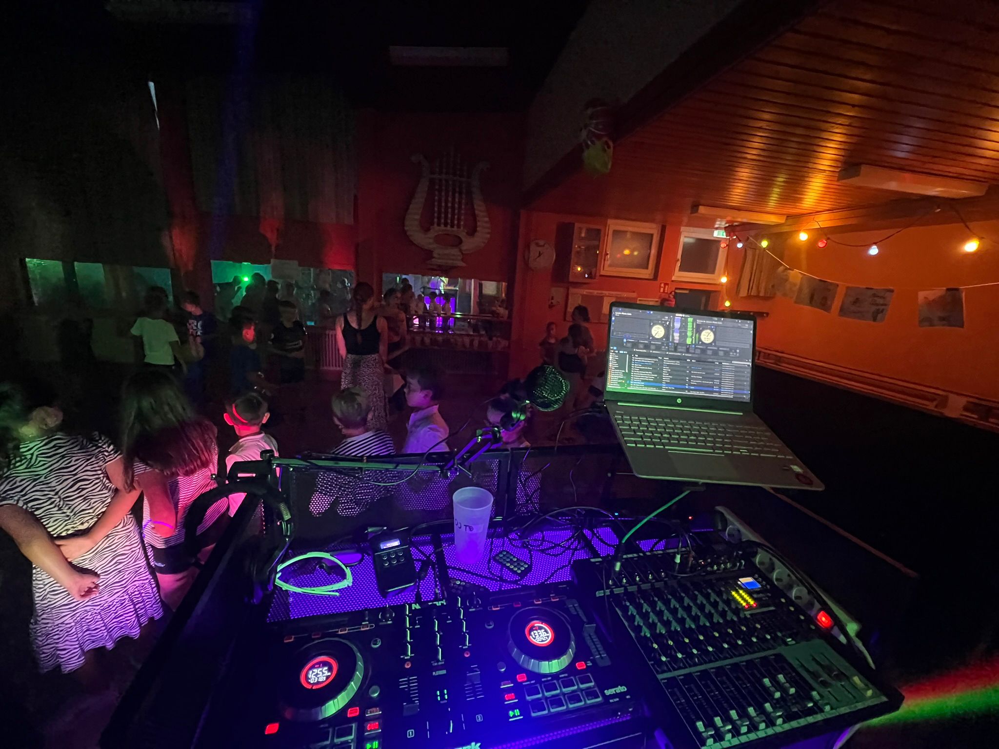 Kinder Disco 24